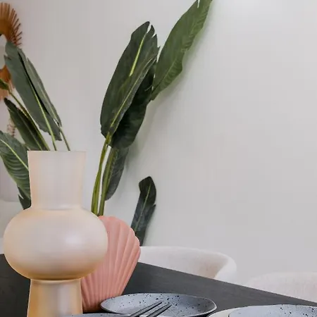 Casa Boma - Sophisticated With Private Terrace - Alcantara Vi Apartman